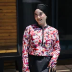 CROP MODEL TESETTÜR MAYO - SİYAH KIRMIZI DESEN