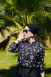 CROP MODEL TESETTÜR MAYO – SİYAH BEYAZ YUVARLAK - Görsel 2