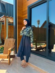 PARAŞÜT KUMAŞ TESETTÜR MAYO UZUN - LACİVERT YAPRAK DESEN - Görsel 4