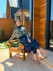 PARAŞÜT KUMAŞ TESETTÜR MAYO UZUN - LACİVERT YAPRAK DESEN - Görsel 2