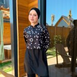 CROP MODEL TESETTÜR MAYO - SİYAH BEYAZ YUVARLAK