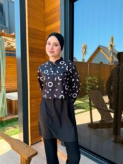 CROP MODEL TESETTÜR MAYO - SİYAH BEYAZ YUVARLAK